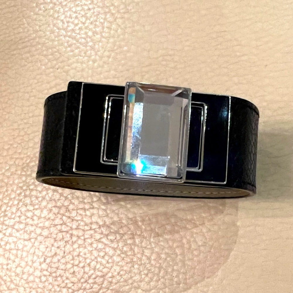 Swarovski Bracelet in Black Leather with silver stone